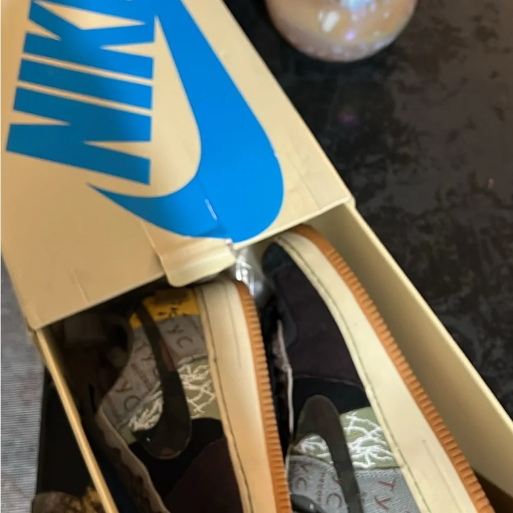 Men's Travis Scott cactus jack Air Force 1 low - Picture 5 of 7